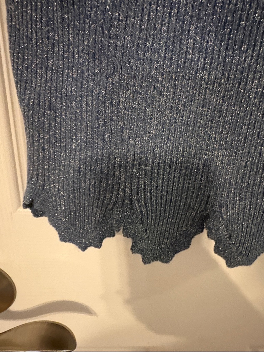 Whit House Black Market NWT shimmer Scalloped Ribbed Short Sleeve Sweater - Blue - Picture 5 of 12